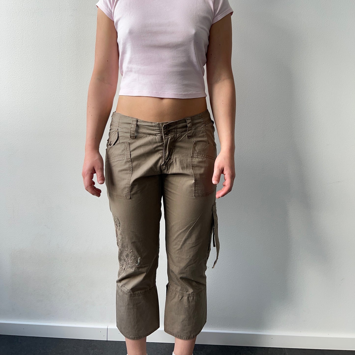 Capri cargos