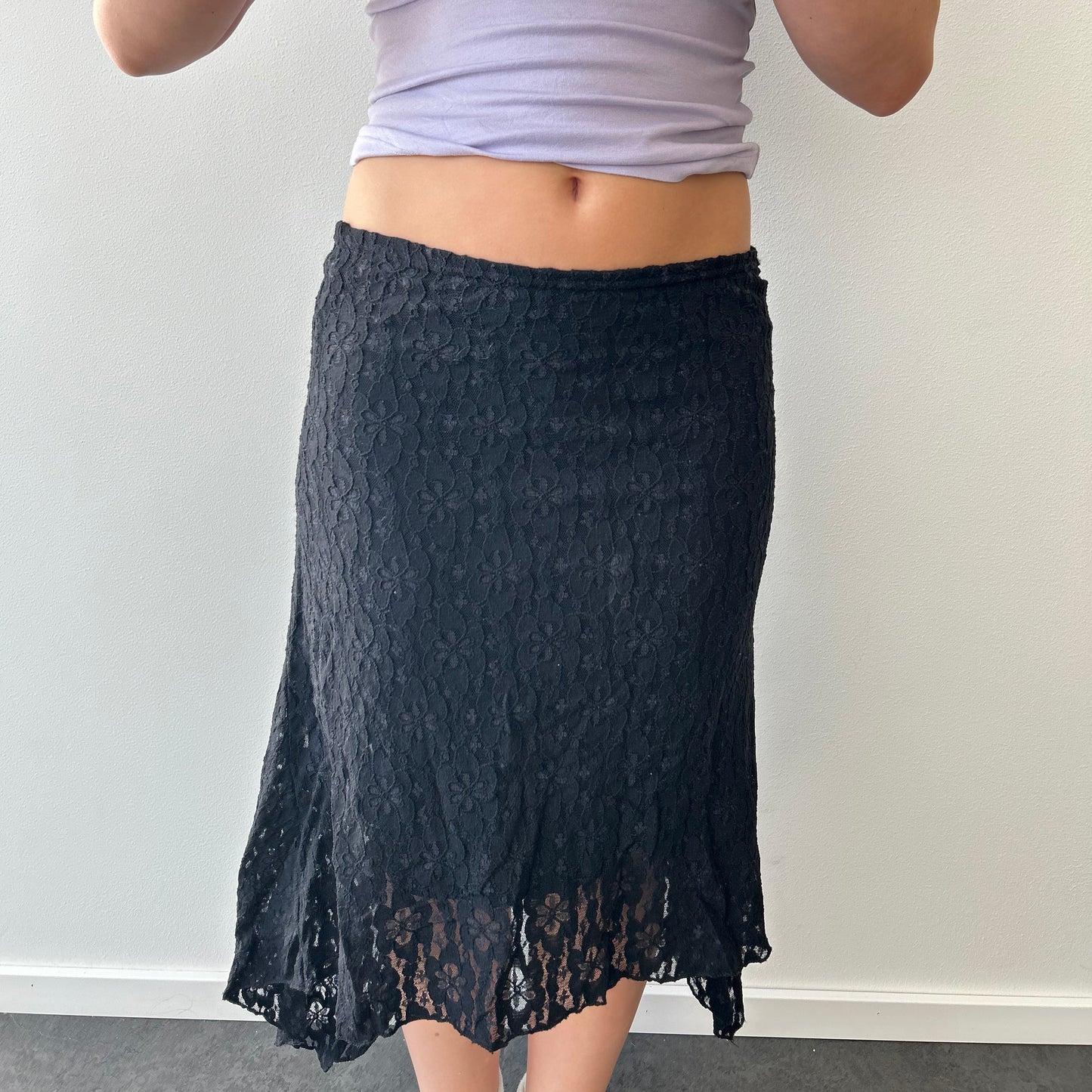 Asymmetrisk lace skjørt