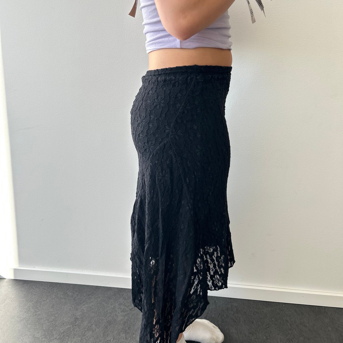 Asymmetrisk lace skjørt